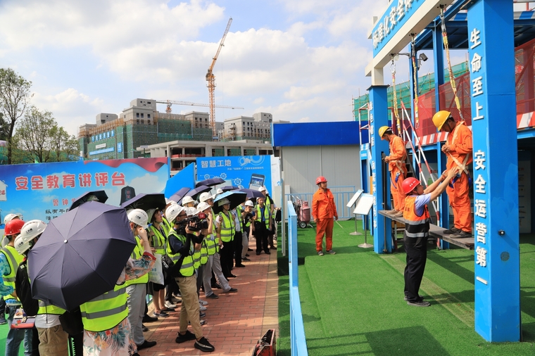 深圳市建筑工務(wù)署舉辦新時(shí)代政府工程智慧建造公眾開放日活動_5